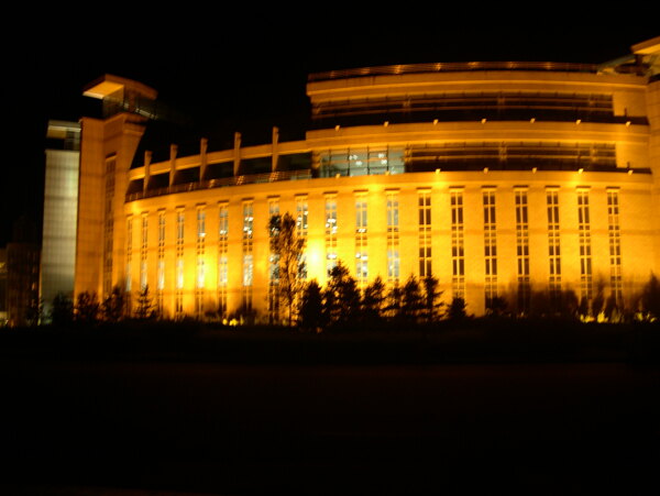 沈阳理工大学夜景1