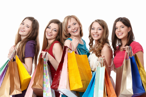 一群购物的女人图片