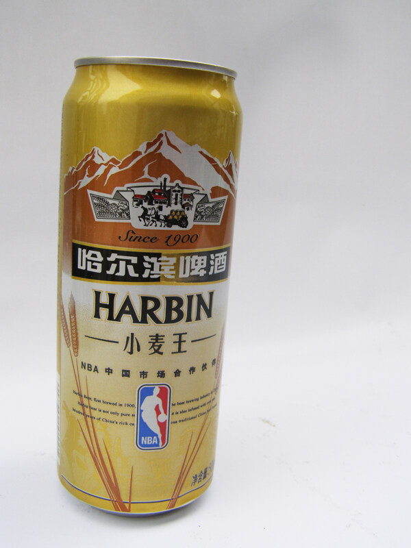哈尔滨啤酒小麦王图片