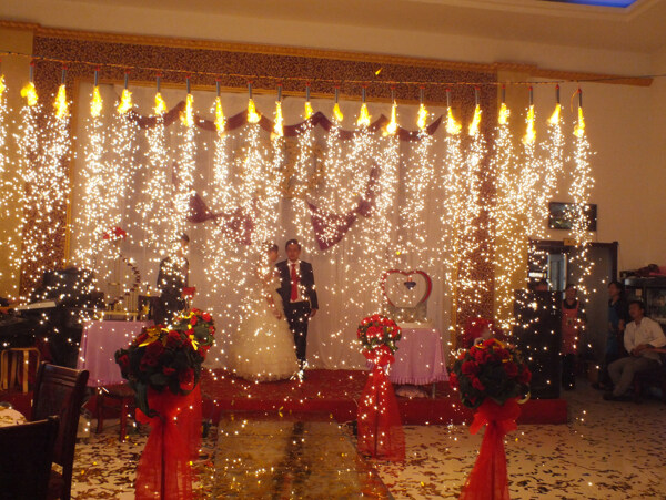 结婚典礼上的焰火图片