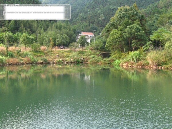 湖水水中倒影山树九龙瀑一景