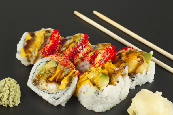 筷子和日本寿司图片
