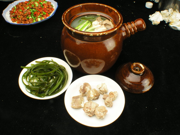 瓦罐海带排骨汤食材图片