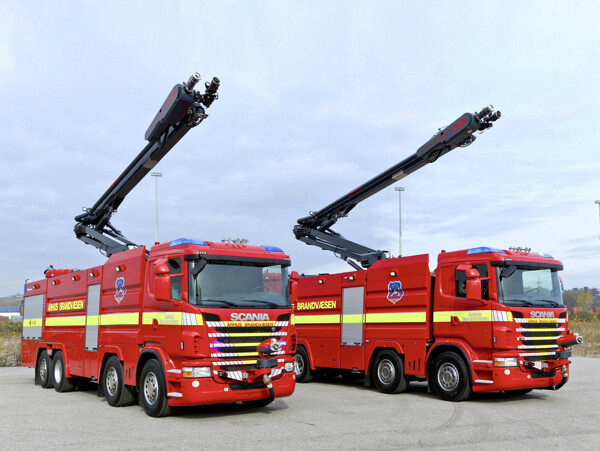 斯堪尼亚大型消防车图片