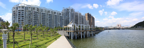 海边城市建筑风景图片