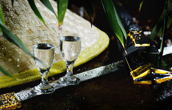 白酒传统酒品复古背景海报素材图片