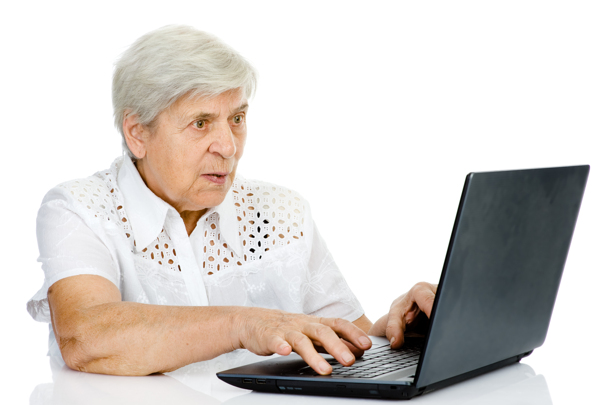 笔记本电脑上网的老年人图片